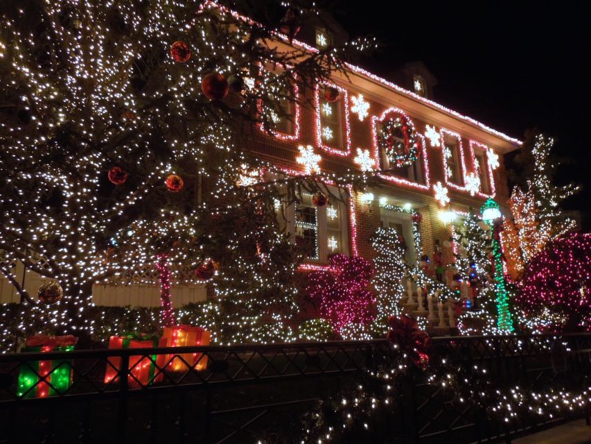 From Manhattan: 4-Hour Christmas Lights Luxury Bus Tour - Weather, comfort, and group size