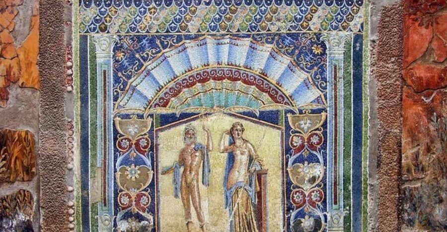 From Naples: Pompeii and Herculaneum VIP Tour with Lunch - The guide setup and language options