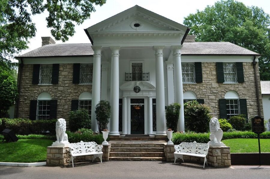 From Nashville: Memphis Tour with Graceland VIP Access - Graceland: give Elvis’s home the time it deserves