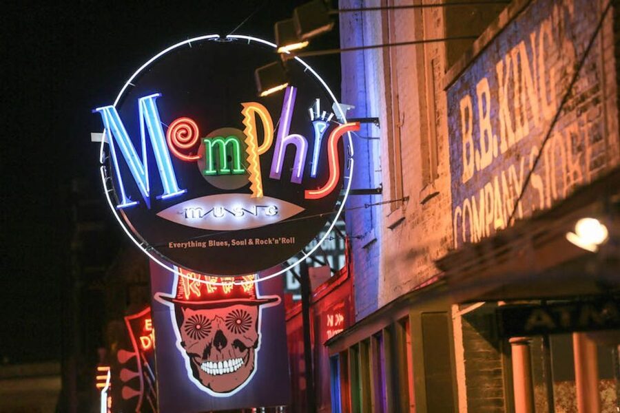 From Nashville: Memphis Tour with Graceland VIP Access - The 6:45 AM start at Riverfront Train Station