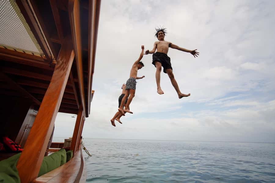 From Phuket : Private Luxury Long Boat to Khai Islands - Who should choose this charter