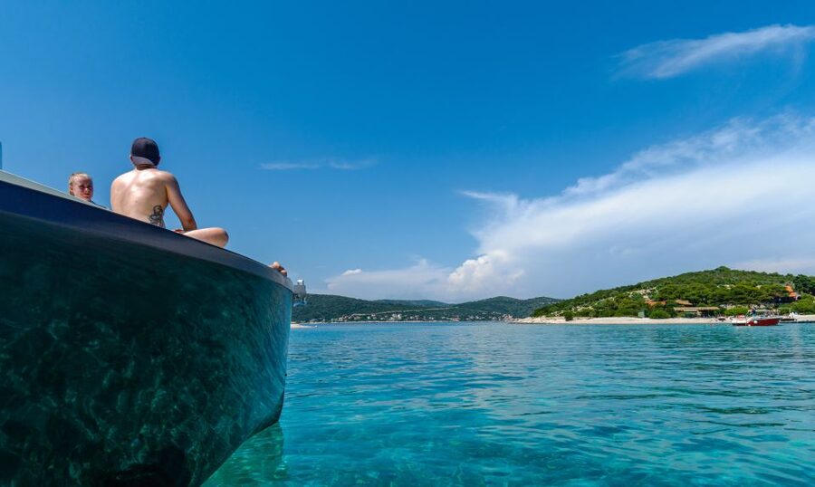 From Split: Blue Cave and Hvar Guided Tour by Luxury Boat - One full hour at Budikovac Blue Lagoon