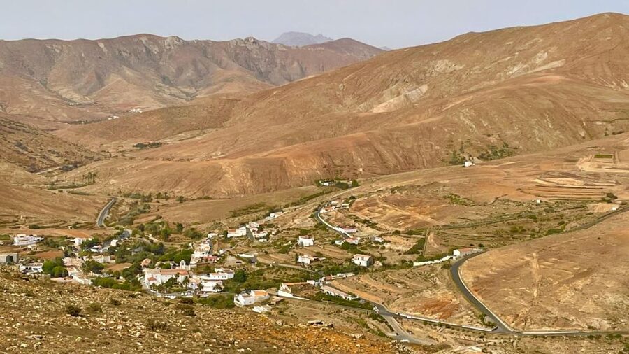 Fuerteventura: Island Highlights Guided VIP Sightseeing Tour - Mirador Las Peñitas and the island’s dry mountain country