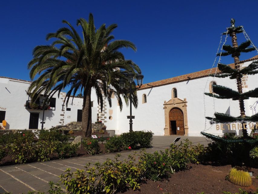 Fuerteventura: Island Highlights Guided VIP Sightseeing Tour - Pickup from resort areas, then a long island road trip