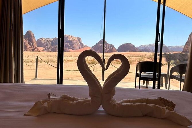 Full-Day Jeep Tour & Sleep in Luxury Tent with private Bathroom - Lawrence’s Spring and the first desert views