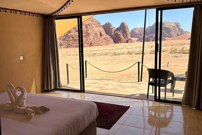 Full-Day Jeep Tour & Sleep in Luxury Tent with private Bathroom - Lunch with basic Jordanian dishes