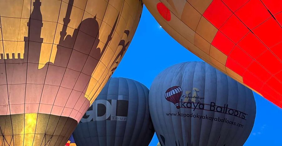 Göreme: Luxury Hot Air Balloon Flight in Göreme Valleys - A very early start from six Cappadocia towns