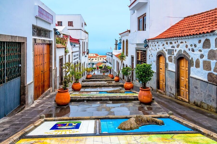Gran Canaria: Full-Day VIP Tour by Bus - Aloe vera with a hands-on stop