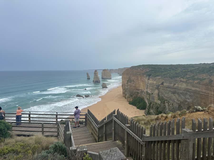 Great Ocean Road Tour PRIVATE LUXURY-FREE entry,hotel pickup - The Twelve Apostles deliver the big view