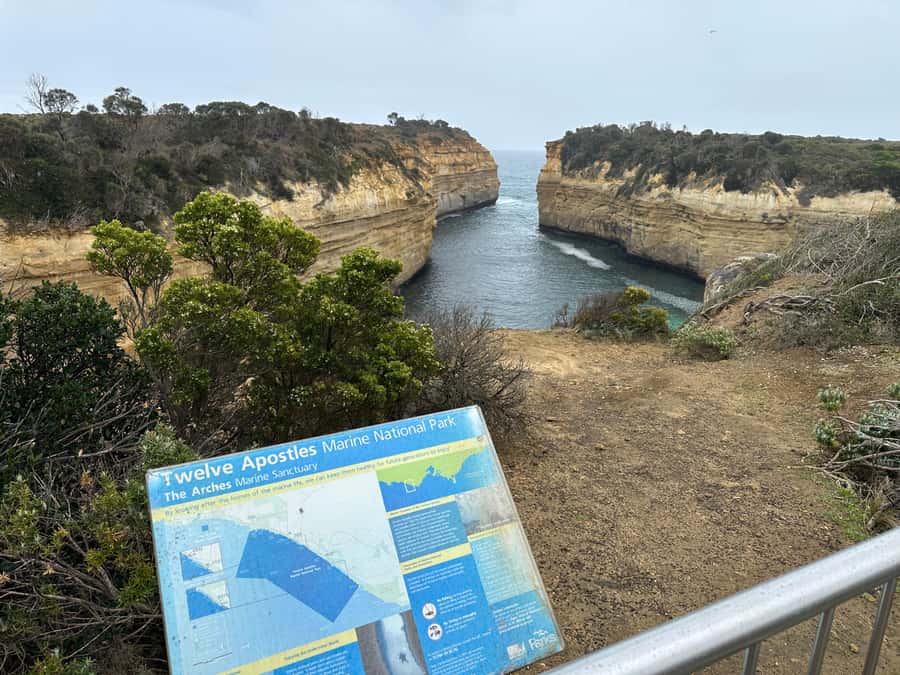 Great Ocean Road Tour PRIVATE LUXURY-FREE entry,hotel pickup - Colac gives you a practical start
