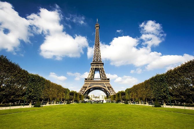 Guided Luxury Paris Day Trip with Optional Lunch at the Eiffel Tower - Seeing Paris from the Seine