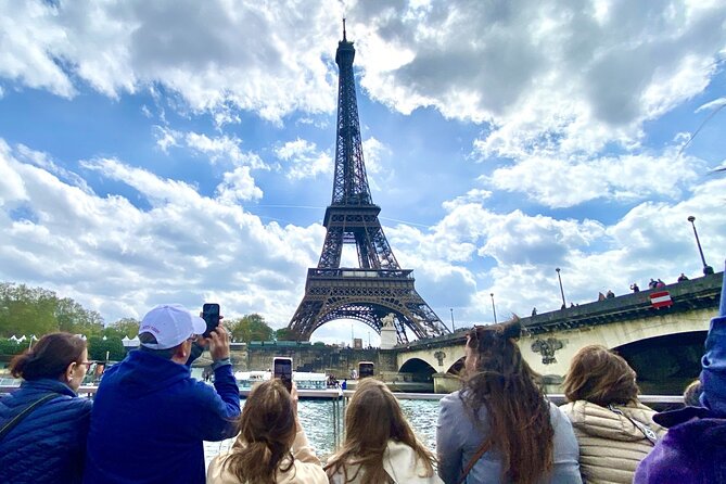 Guided Luxury Paris Day Trip with Optional Lunch at the Eiffel Tower - The Louvre stop is more photo stop than museum visit