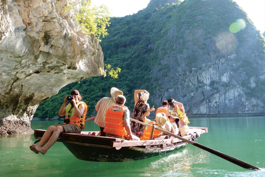 Ha Long 1 Day Luxury Small Group & Kayaking - Key points to know before booking
