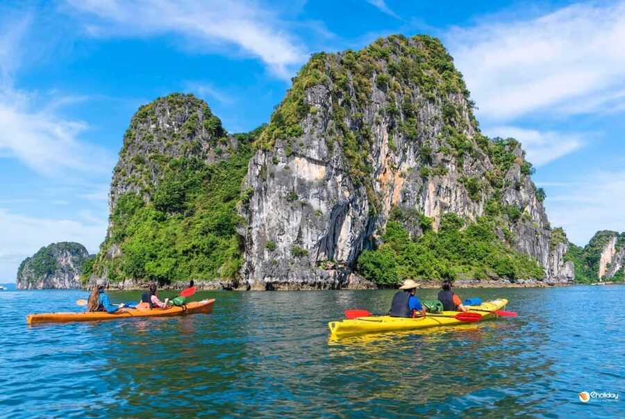 Ha Long 1 Day Luxury Small Group & Kayaking - Titop Island, swimming, and the viewpoint