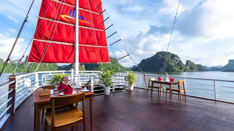 Ha Long Bay - Bai Tu Long Bay Luxury Boat Tour & Transfer - Key points to know before booking