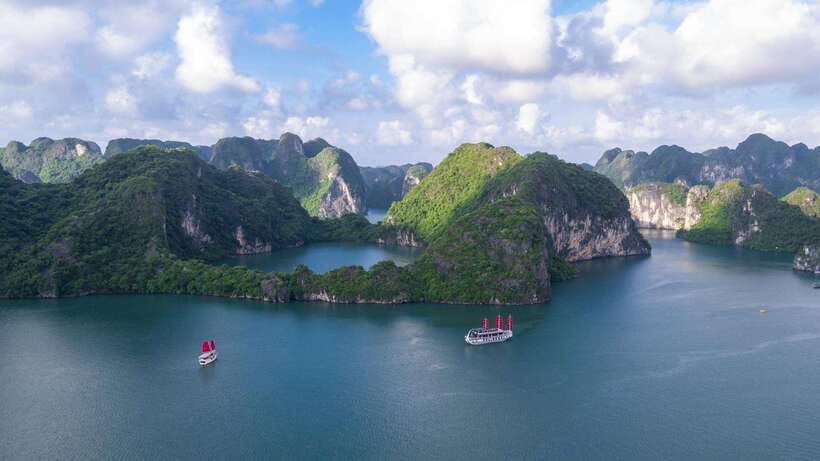 Ha Long Bay - Bai Tu Long Bay Luxury Boat Tour & Transfer - Who will enjoy this Ha Long Bay tour most