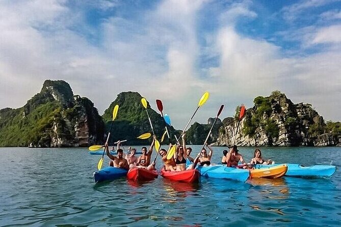 Ha Long Bay day trip with Luxury cruise - Sailing past Fighting Cock and Incense Burner Islets