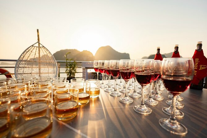 Ha Long Bay day trip with Luxury cruise - Lunch with bay views at 11:00
