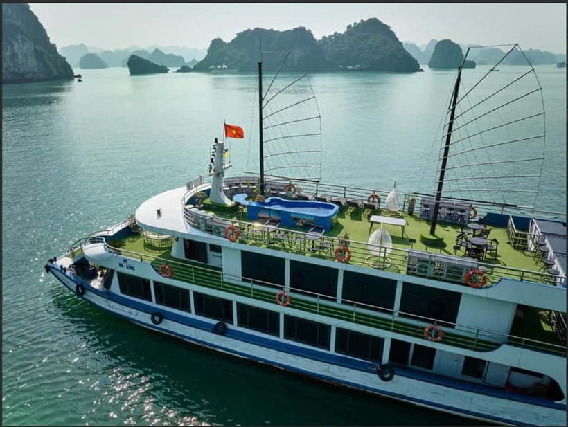 Ha Long Bay- Luxury Day Cruise, Lunch& Kayaking&Sunset party - Luon Cave by kayak or bamboo boat