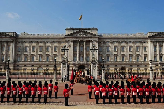 Half day London Private Tour in Executive Luxury Vehicle - Westminster, Parliament, and Big Ben