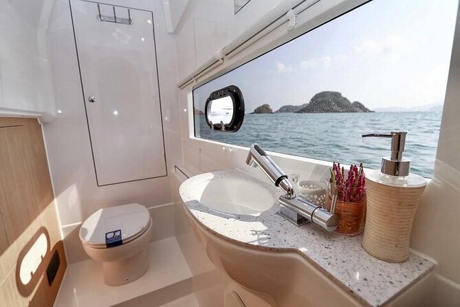 Half Day Luxury Catamaran Turtle Snorkel And Beach - Is the $159 price good value?