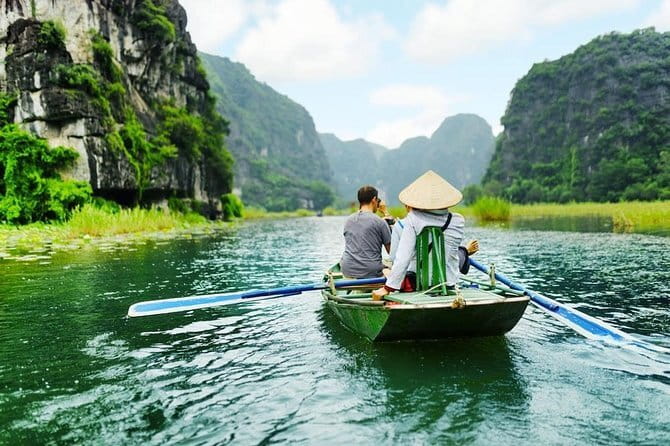 Halong Bay Day Tour Luxury Cruise With Jacuzzi and Buffet Lunch - What the $50 price really covers