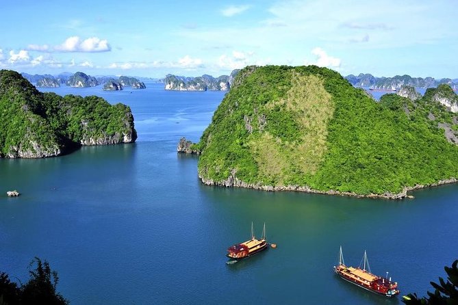 Halong Bay Full Day with Kayaking, Hiking viewpoint, Cave - Deluxe To Luxury - Guides, food, and the human side of the day