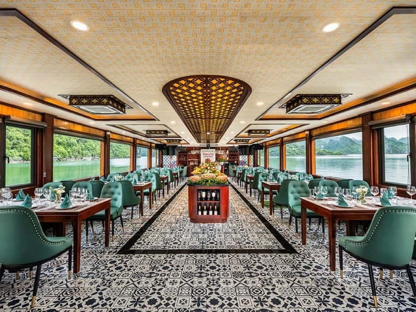 Halong Bay Luxury Cruise with Kayaking & Lunch Buffet - Sailing past Halong Bay’s limestone towers