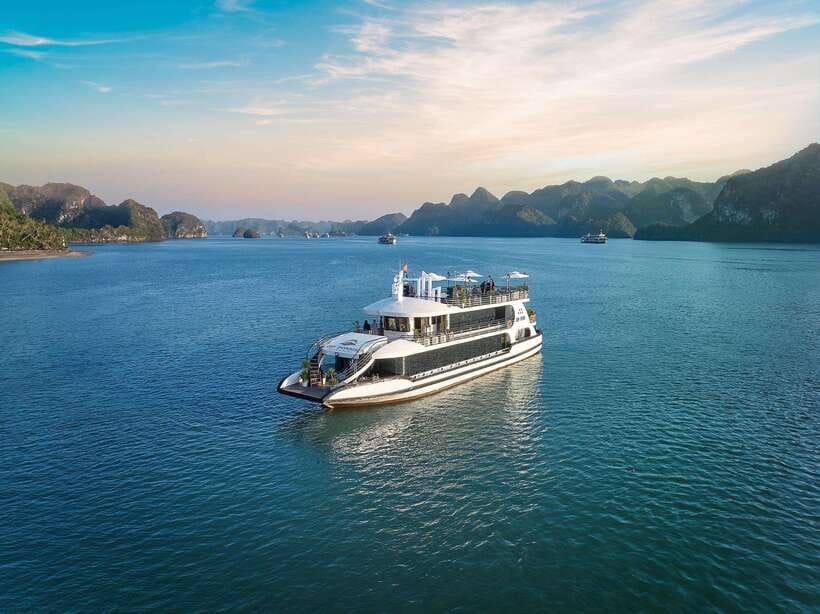 Halong Bay: Luxury Day Cruise with Buffet, Kayak, Swim - Why this $42 Ha Long Bay cruise works