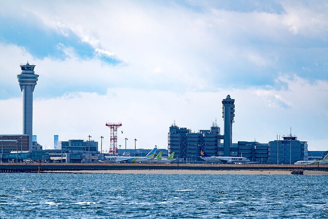 Haneda Airport Private Transfer – Luxury Car & Meet & Greet - The ride to Shinjuku, Taito, or another Tokyo address