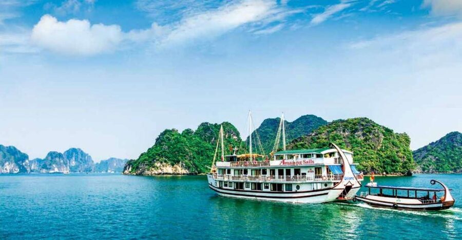 Hanoi Halong Luxury Day Tour with Private Cabin - Sunset tea before the ride back to Hanoi