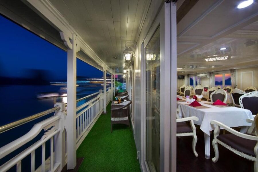 Hanoi/Ninh Binh:3 Day 2 Night Bai Tu Long Bay Luxury Junk - Cabins, meals, and life onboard