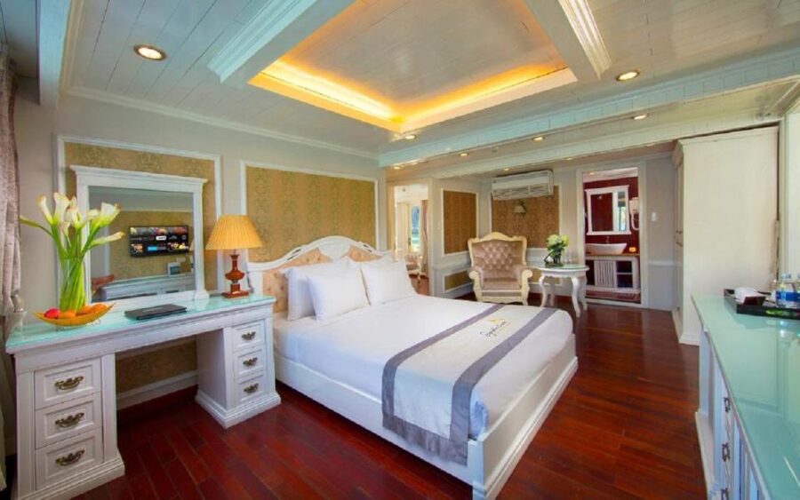Hanoi/Ninh Binh:3 Day 2 Night Bai Tu Long Bay Luxury Junk - How polished is the activity program?