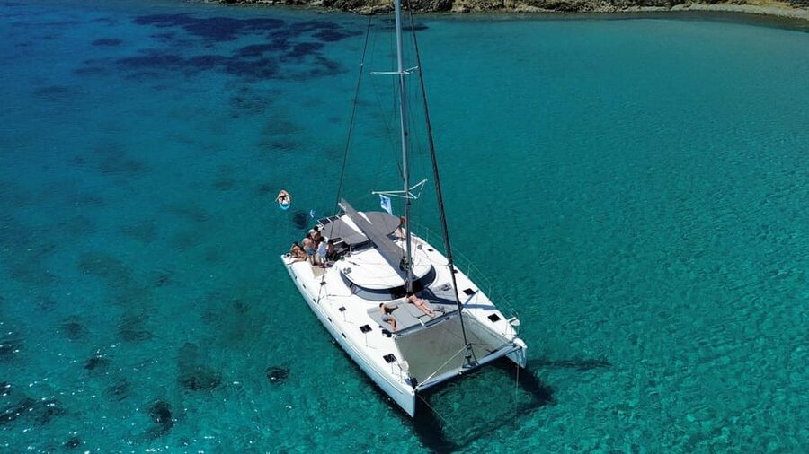 Heraklion: Dia Island Luxury Catamaran Cruise with Meal - Transfers can turn this into a long day