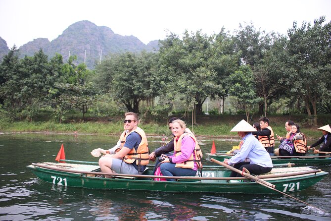 Hidden Ninh Binh Luxury Full Day Group Tour (Tam Coc - Hoa Lu) - Lunch, tea and what the $83 price covers