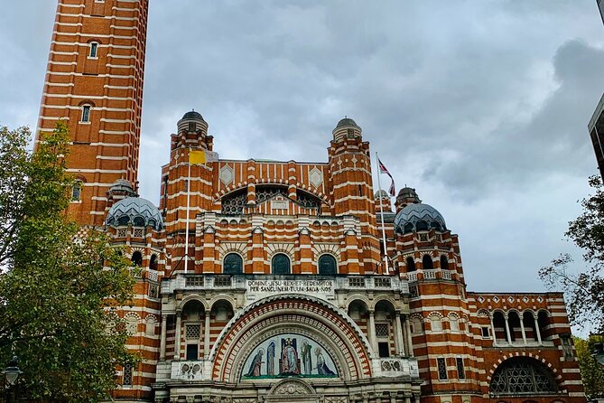 Historical City of London Private Sightseeing Day Tour - Private transport and the value of the price