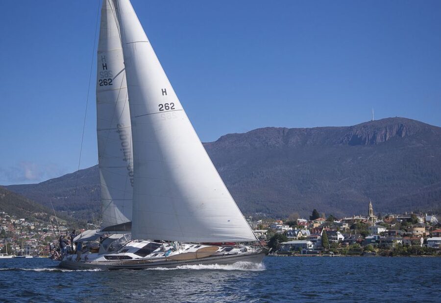 Hobart: Luxury Yacht Scenic Sailing Tour with Snacks - What the weather means for your day