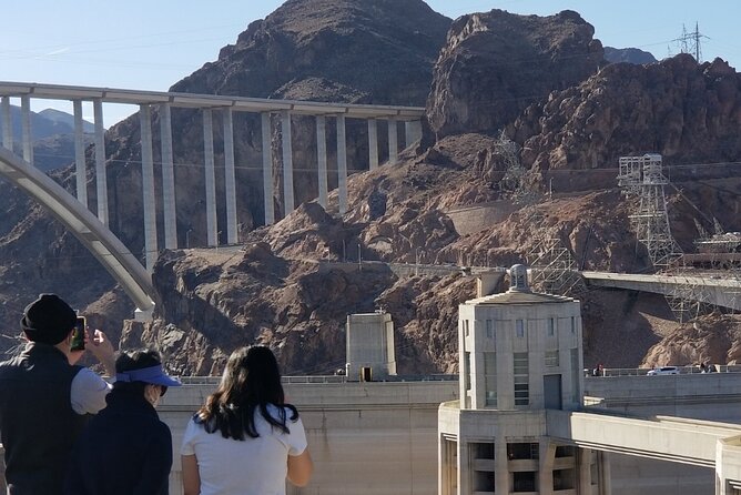 Hoover Dam Tour by Luxury SUV - The Hoover Dam Walk and Major Viewpoints