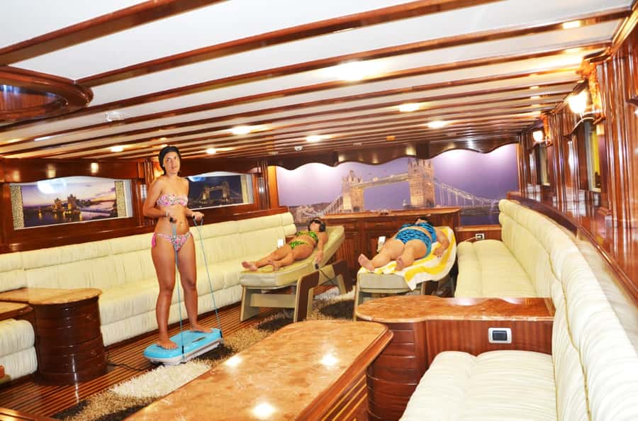 Hurghada: Elite vip snorkeling cruise with BBQ buffet lunch - Is $80 a fair price?