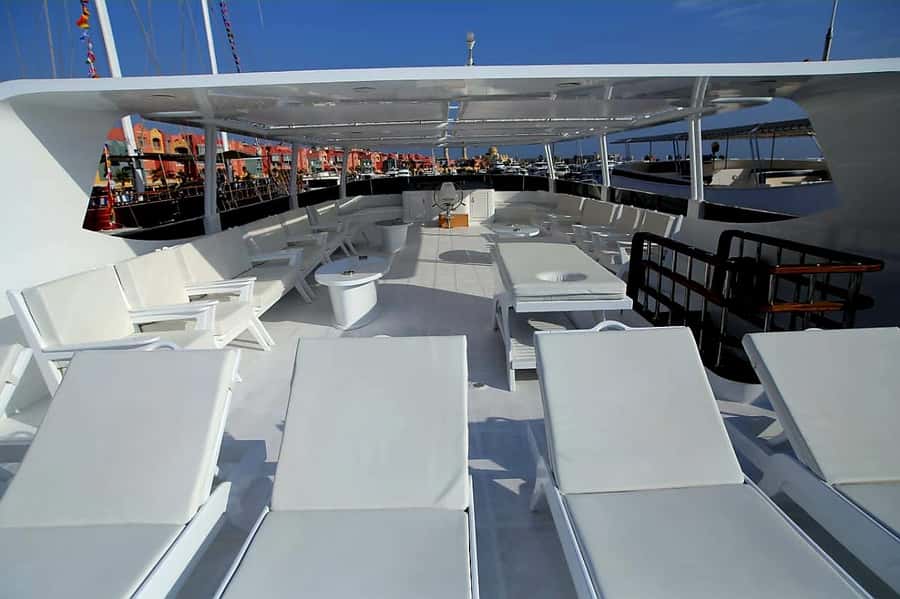 Hurghada: Luxury Cruise Trip to Orange Bay with Lunch - Orange Bay in 75 minutes