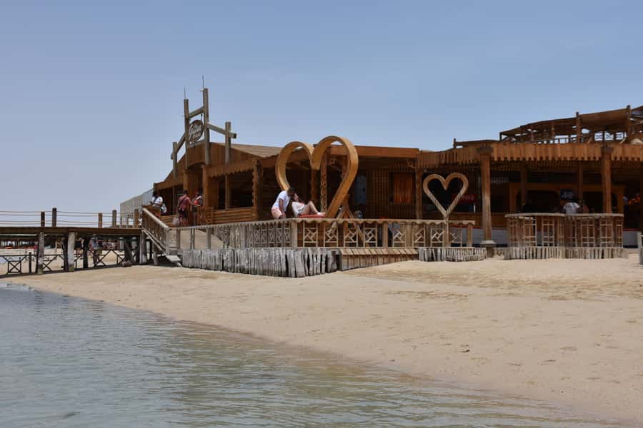 Hurghada: Luxury Giftun island w/snorkeling/lunch & Massage - What the $41 price really covers