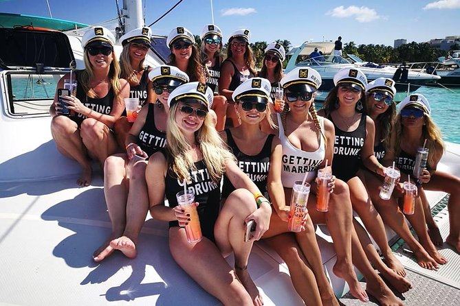 Isla Mujeres Catamaran Luxury Sailing Experience - One hour at Playa Norte