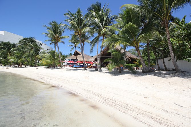 Isla Mujeres luxury catamaran with premium open bar and lunch - Pickup can save your morning, if you confirm it carefully