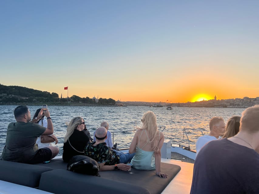 Istanbul: Bosphorus Sunset Cruise on a Luxury Yacht - The return through the Golden Horn and Galata