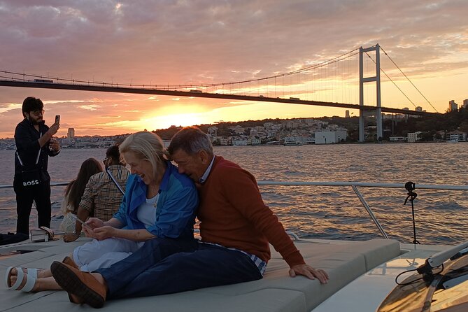 Istanbul Bosphorus Sunset Cruise on Luxury Yacht - The Asian shore, from Anadolu Hisarı to Beylerbeyi