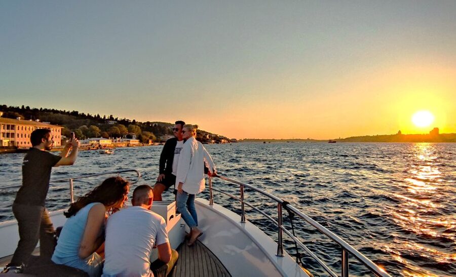 Istanbul: Old City Tour and Luxury Sunset Bosphorus Cruise - Blue Mosque and Hagia Sophia