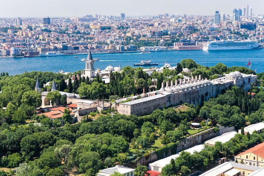 Istanbul: Old City Tour and Luxury Sunset Bosphorus Cruise - The sunset is the payoff
