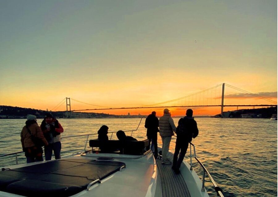 Istanbul: Small-Group Luxury Yacht Sunset Cruise w/ Snacks - Why Istanbul is best at sunset from the Bosphorus