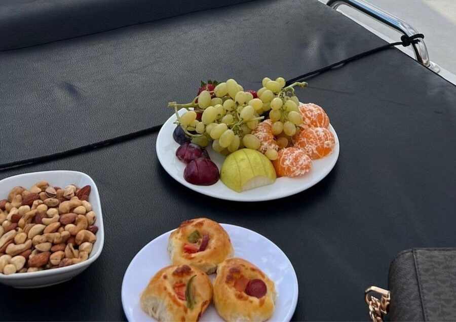 Istanbul: Small-Group Luxury Yacht Sunset Cruise w/ Snacks - What you actually eat and drink onboard