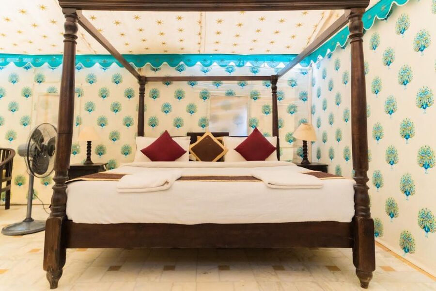 Jaisalmer: Romantic Night with Luxury Desert Camping - Who will enjoy this desert night most